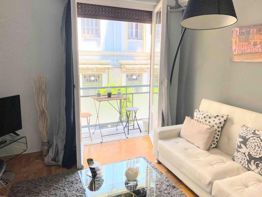 2Bdr Olympianzeus Apt With Netflix Athens Exterior photo